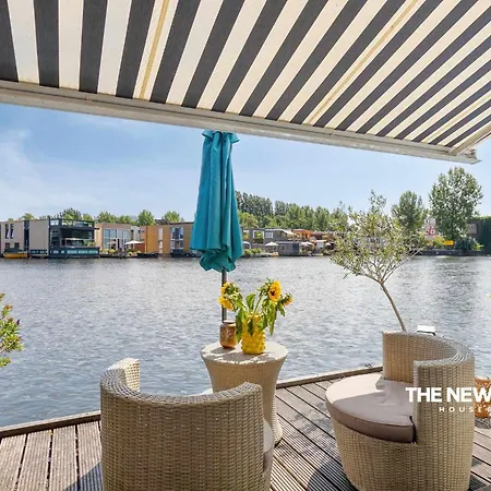 The New Boathouse Holiday home